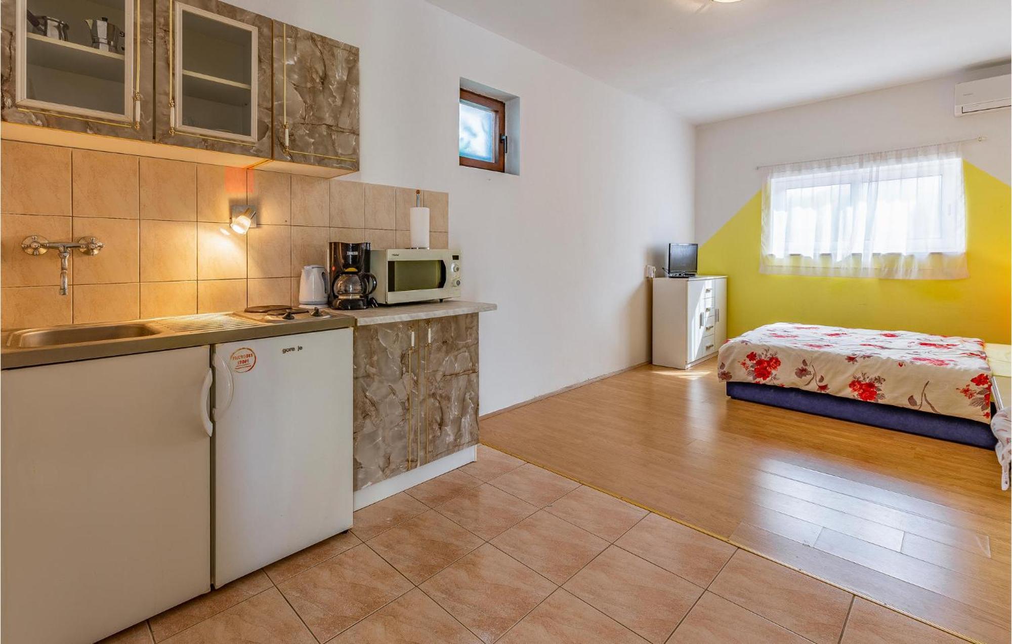 Nice Apartment In Pula With Kitchen المظهر الخارجي الصورة